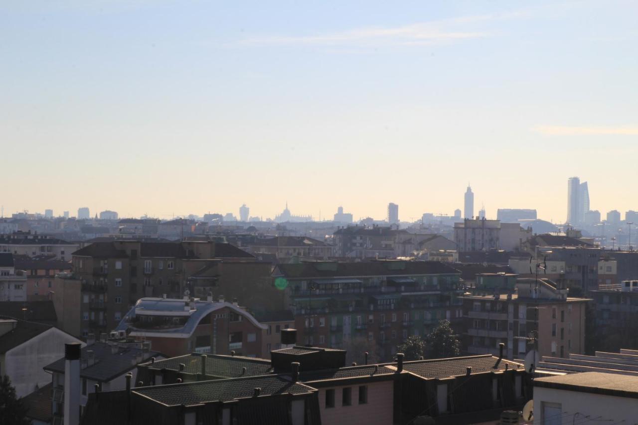 Milano: Accogliente Appartamento In Zona Comoda Luaran gambar